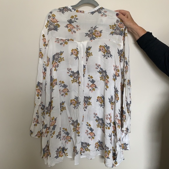 Free people swing floral top in white - Picture 2 of 2